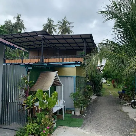 Sabaya Homestay Balik Pulau Exterior photo